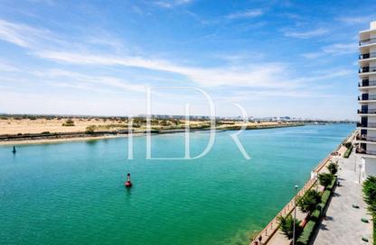 Apartment - 3 Bedrooms - 3 Bathrooms for sale in Waters Edge - Yas Island - Abu Dhabi