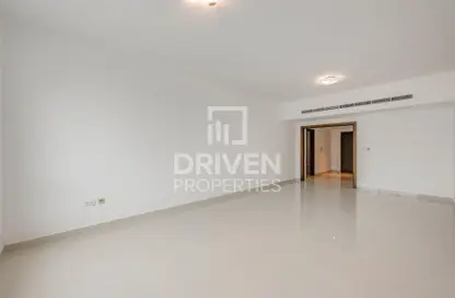 شقة - 2 غرف نوم - 2 حمامات للايجار في برج كورال - الخليج التجاري - دبي