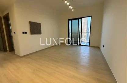 شقة - 2 غرف نوم - 2 حمامات للايجار في مرتفعات بن غاطي - الضاحية 10 - قرية جميرا الدائرية - دبي