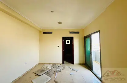 Full Floor - 2 Bedrooms - 2 Bathrooms for rent in SG Muwaileh Building - Muwaileh - Sharjah