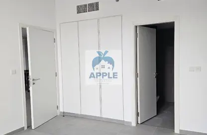 شقة - غرفة نوم - 2 حمامات للايجار في طراز 2 - الجادة - الشارقة