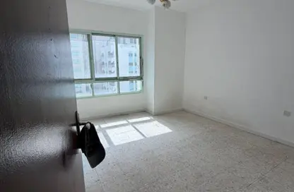 شقة - 3 غرف نوم - 3 حمامات للايجار في المجاز - الشارقة