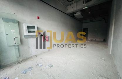 Shop - Studio for rent in Al Jafiliya - Dubai