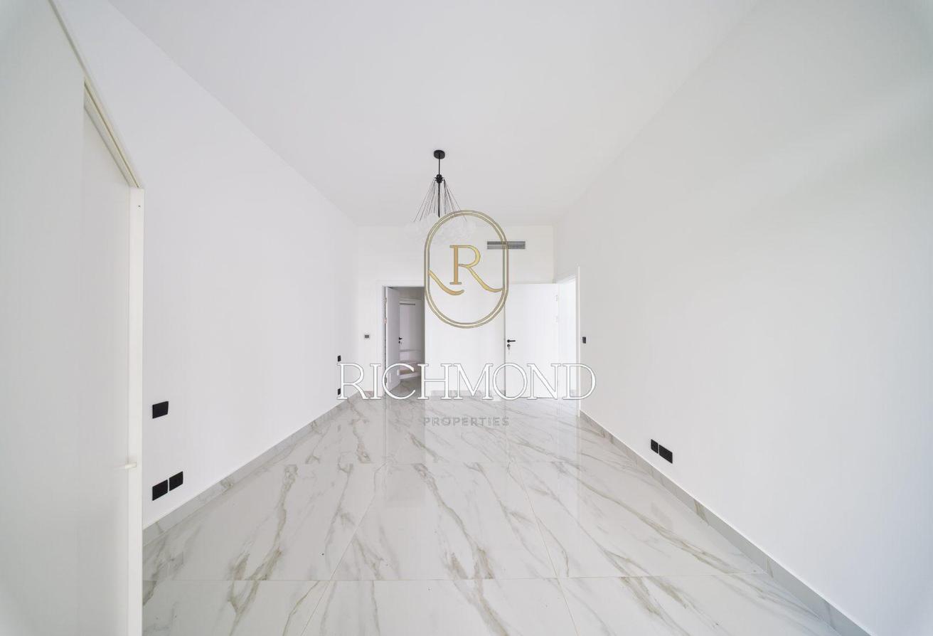Fully Upgraded | Modern Finish | Spacious photo 6
