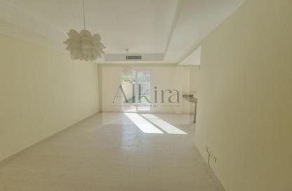 Villa - 2 Bedrooms - 3 Bathrooms for rent in Springs 1 - The Springs - Dubai Villa - 2 Bedrooms - 3 Bathrooms for rent in Springs 1 - The Springs - Dubai