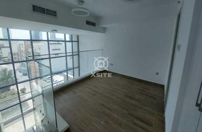 Apartment - 1 Bedroom - 2 Bathrooms for rent in Flamingo Building - District 15 - Jumeirah Village Circle - Dubai Apartment - 1 Bedroom - 2 Bathrooms for rent in Flamingo Building - District 15 - Jumeirah Village Circle - Dubai