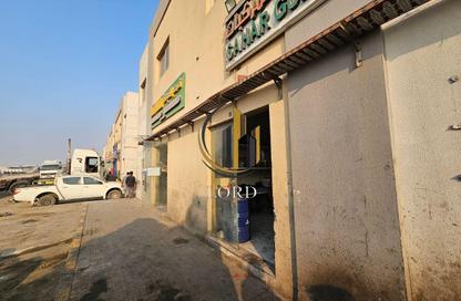 Shop - Studio - 1 for rent in Mafraq Industrial Area - Abu Dhabi