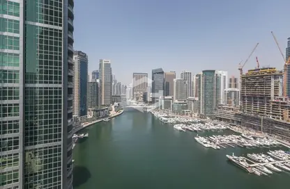شقة - 2 غرف نوم - 3 حمامات للايجار في رصيف المينا - مارينا وارف - دبي مارينا - دبي