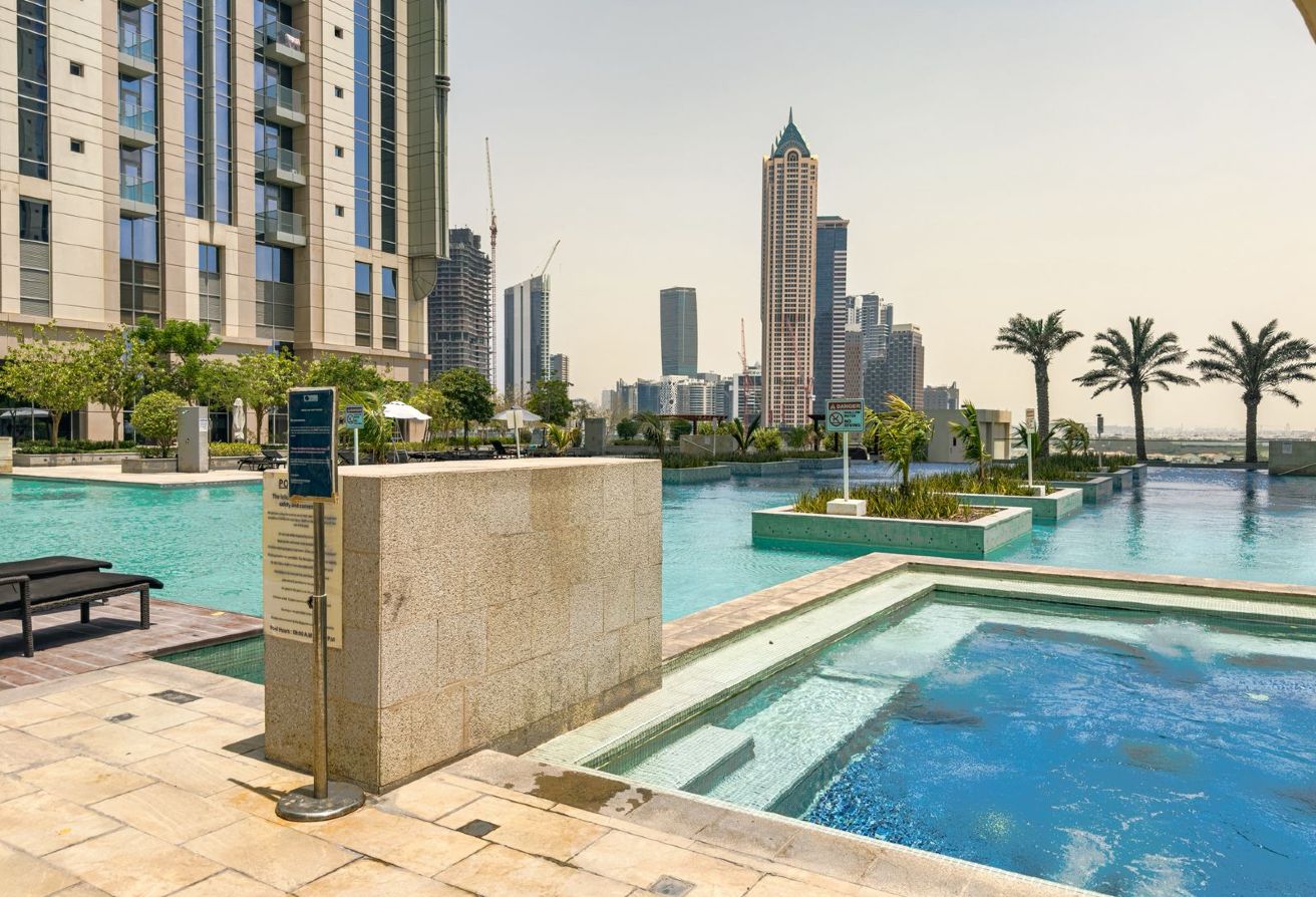 High Floor - Canal View - Fully Furnished - Vacant — image 27