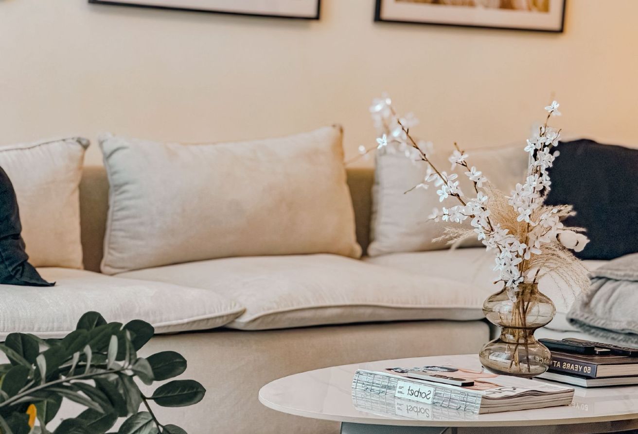 High Floor - Canal View - Fully Furnished - Vacant — image 12