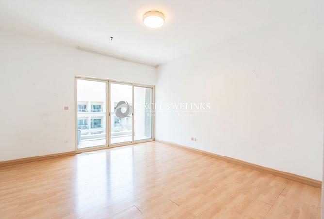 Internal Street View| Hight Floor| Well Kept photo 3