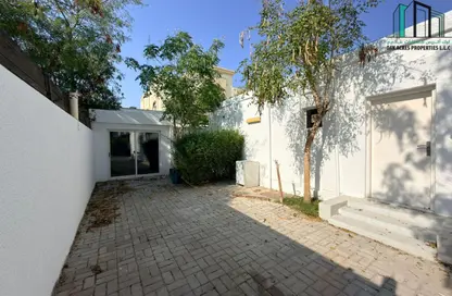 فيلا - 3 غرف نوم - 3 حمامات للايجار في فلل الجميرا 2 - جميرا 2 - جميرا - دبي