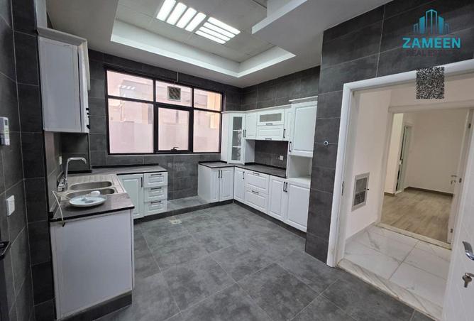 65152963 - Property Image 2