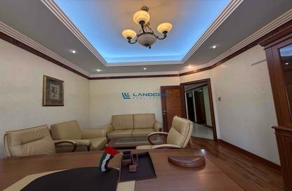 Office Space - Studio - 1 for rent in Al Dana Centre - Al Muraqqabat - Deira - Dubai Office Space - Studio - 1 for rent in Al Dana Centre - Al Muraqqabat - Deira - Dubai
