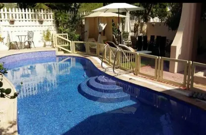 فيلا - 2 غرف نوم - 3 حمامات للايجار في الينابيع1 - الينابيع - دبي