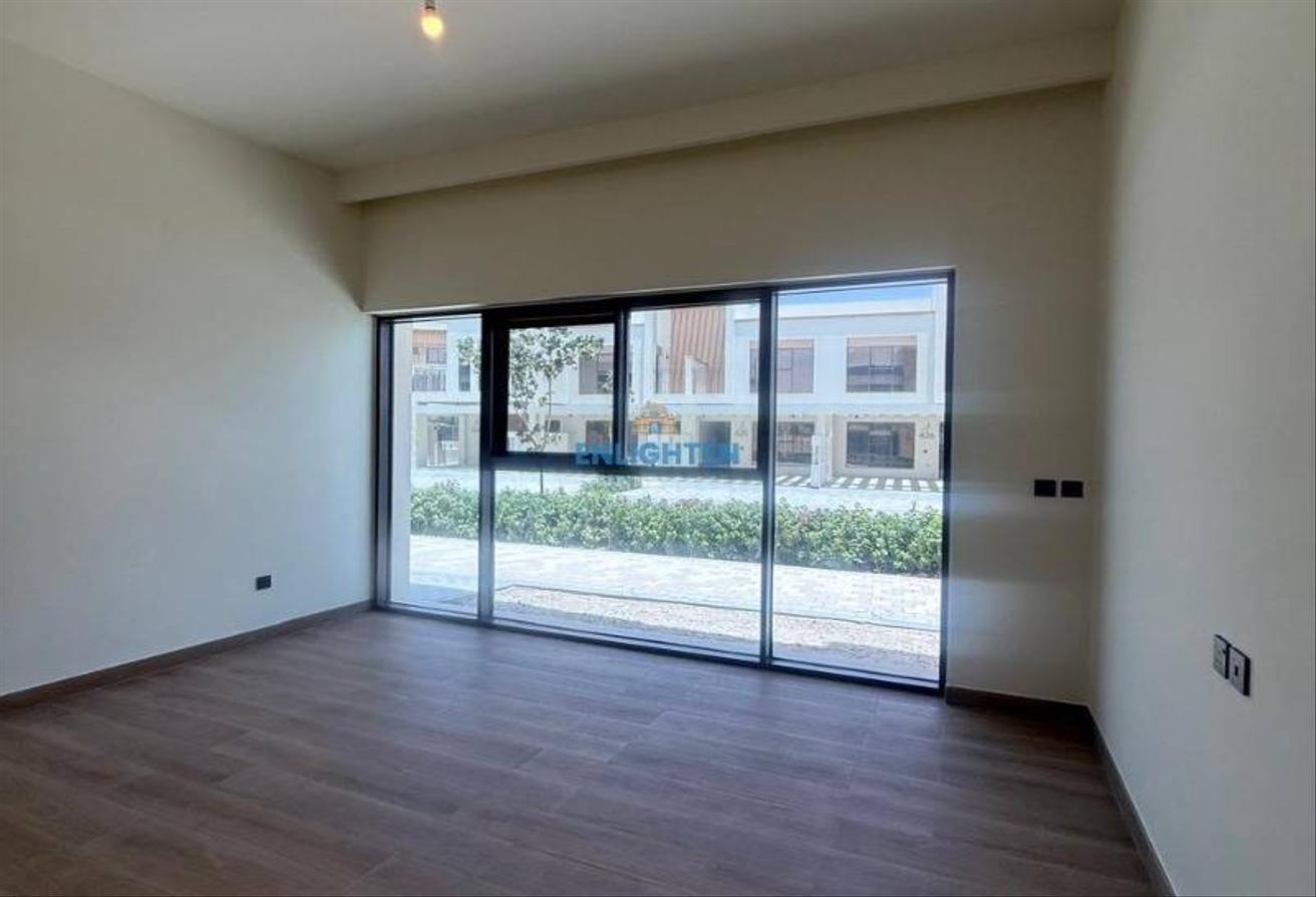 Luxury 6BR Villa | Lagoon View | Prime Location photo 6