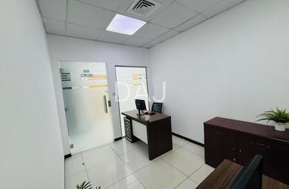 Office Space - Studio - 1 Bathroom for rent in Al Fajer Complex - Oud Metha - Bur Dubai - Dubai