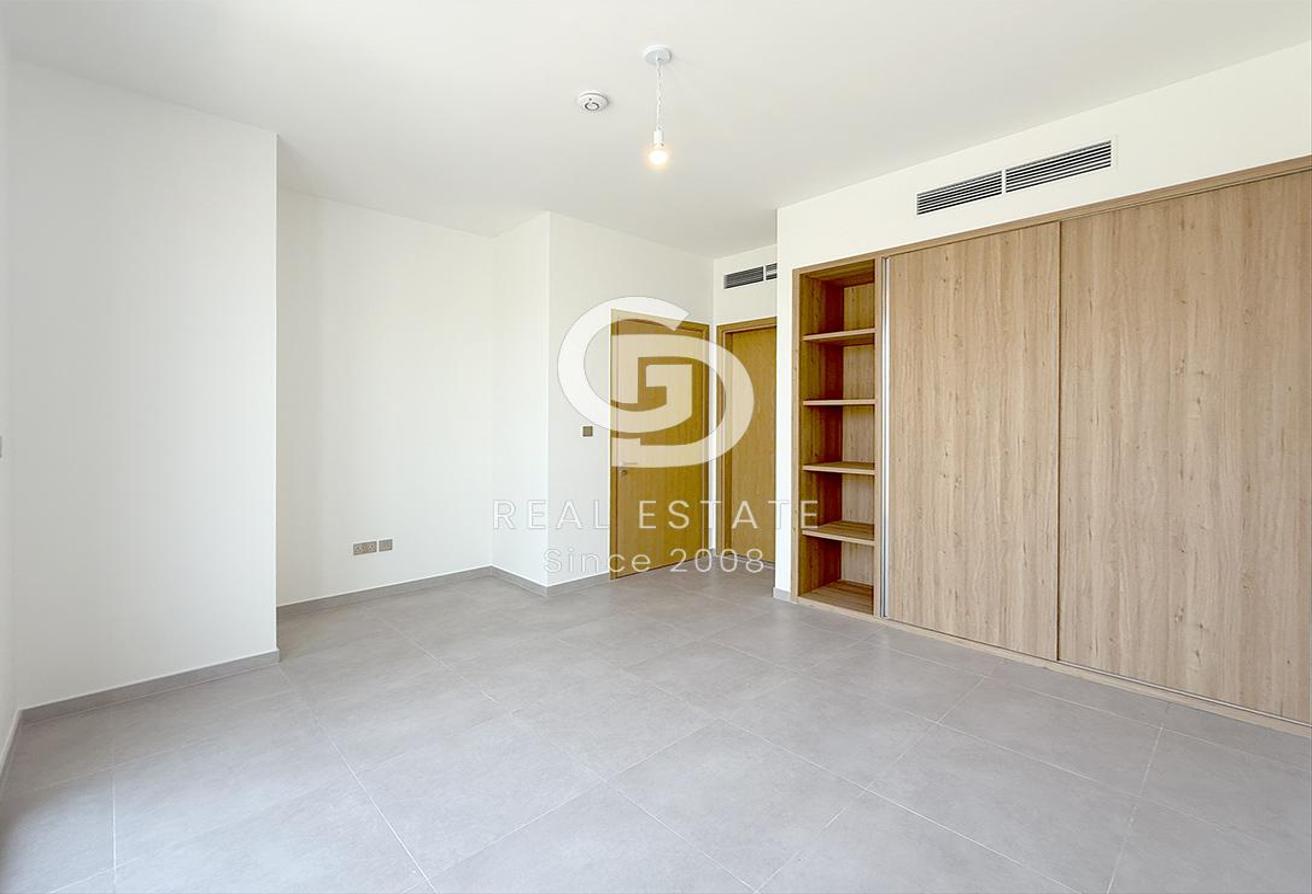 Single Row | Independent Villa 4BR+M | Large Plot photo 13