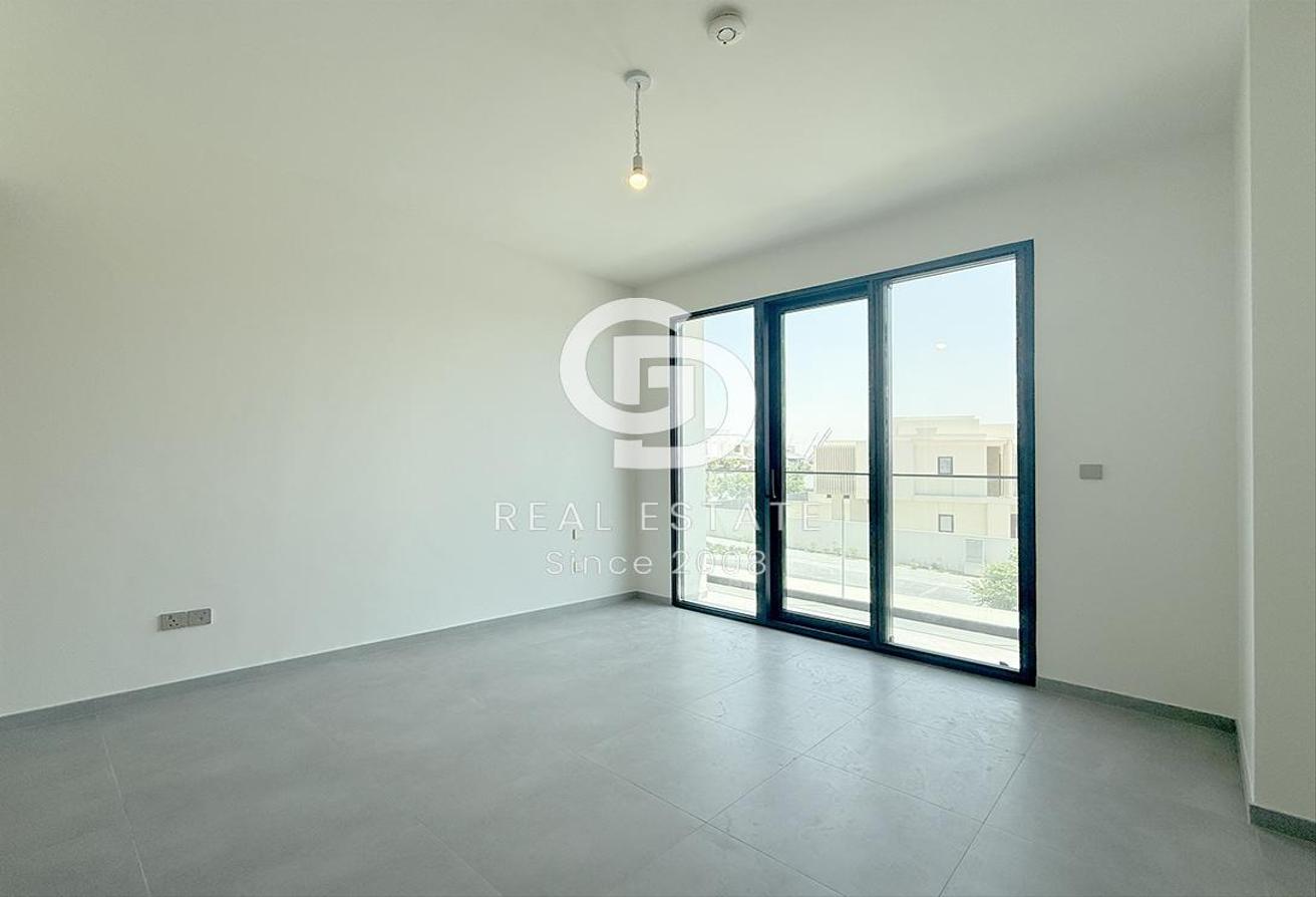 Single Row | Independent Villa 4BR+M | Large Plot photo 15