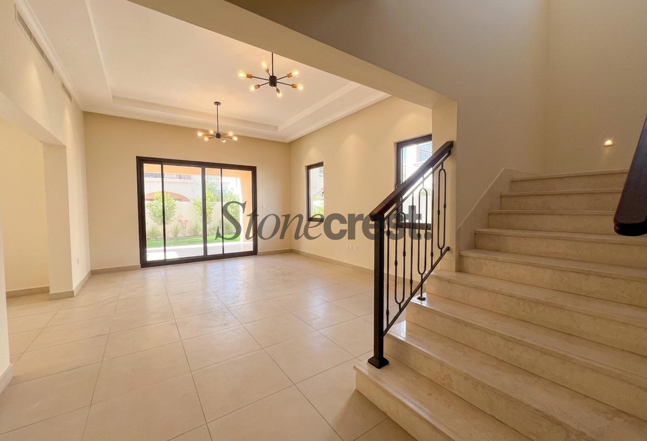 Ready to Move | 5-Bedroom Villa | Prime Location photo 7