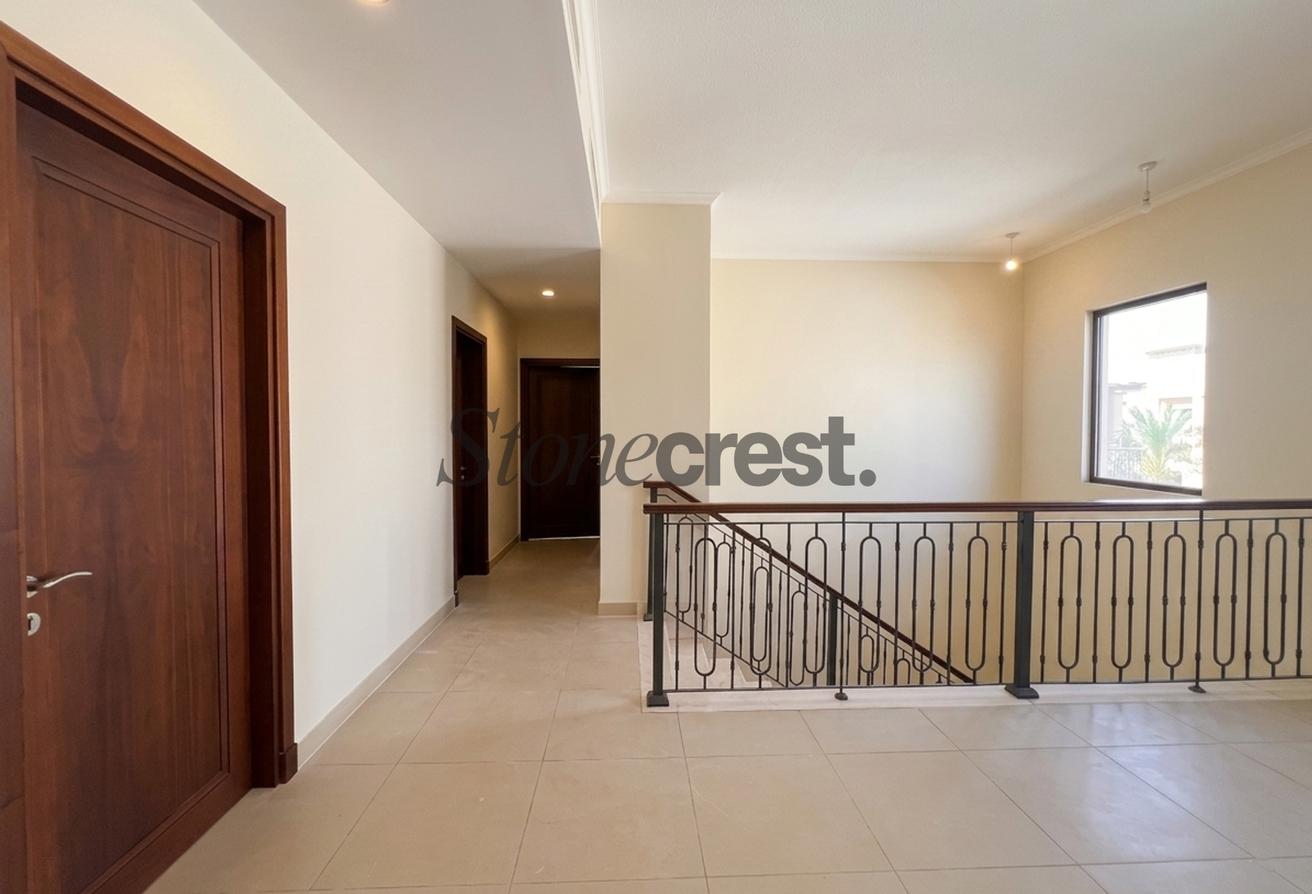 Ready to Move | 5-Bedroom Villa | Prime Location photo 11
