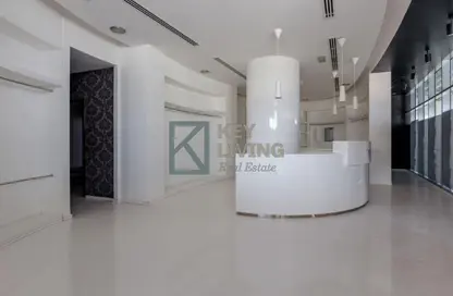 متجر - استوديو للبيع في برج الأعمال - الخليج التجاري - دبي