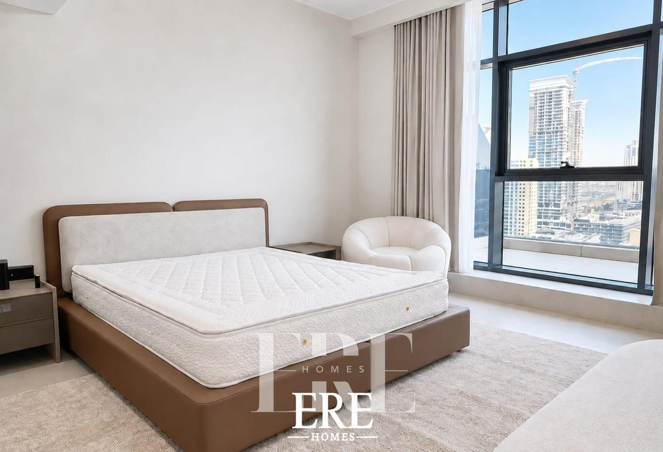 Brand new | Luxury Furnished | Prime Location photo 3
