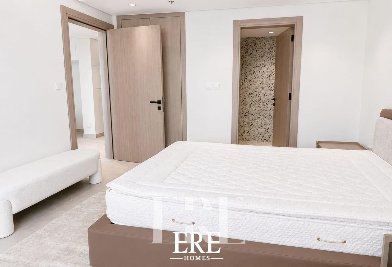Brand new | Luxury Furnished | Prime Location photo 6