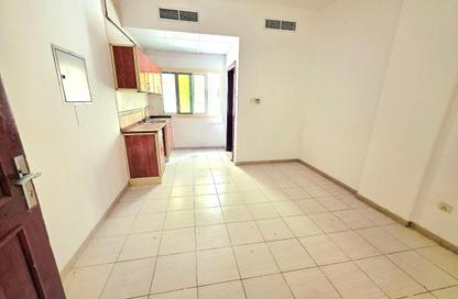 Apartment - Studio - 1 Bathroom for rent in Fire Station Road - Muwaileh - Sharjah