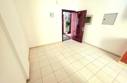 Apartment - Studio - 1 Bathroom for rent in Fire Station Road - Muwaileh - Sharjah