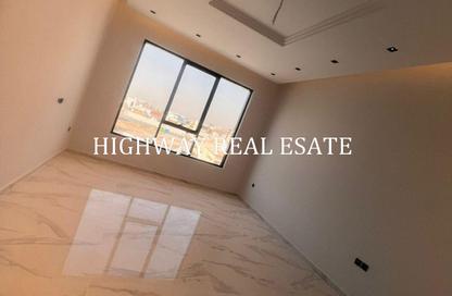 Villa - 5 Bedrooms - 7 Bathrooms for rent in Al Tarfa - Mughaidir - Sharjah
