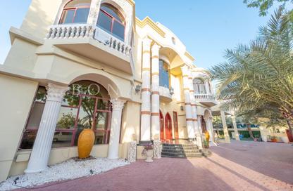 Villa - 7+ Bedrooms - 7+ Bathrooms for rent in Sector E - Emirates Hills - Dubai