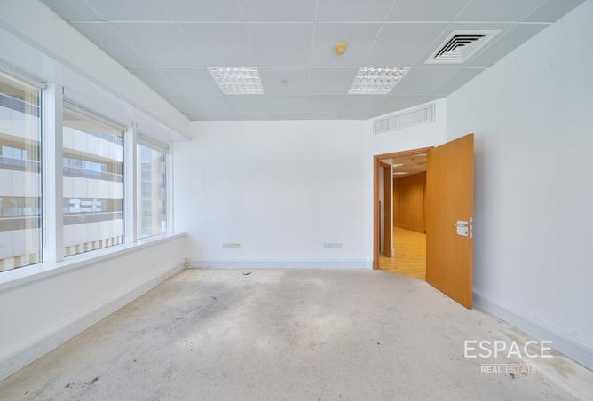 136553983 - Property Image 2