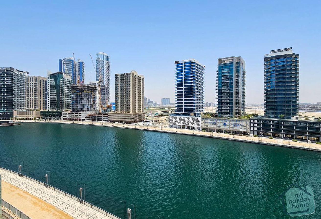 Elégant Canal View 1BR | Pool & Gym | Business Bay photo 16