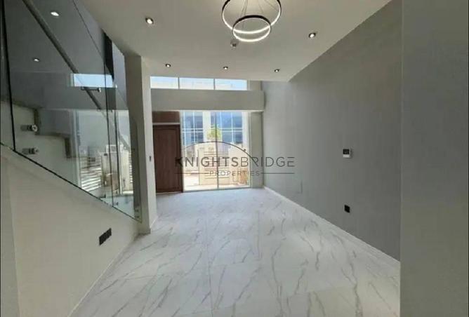94007055 - Property Image 3