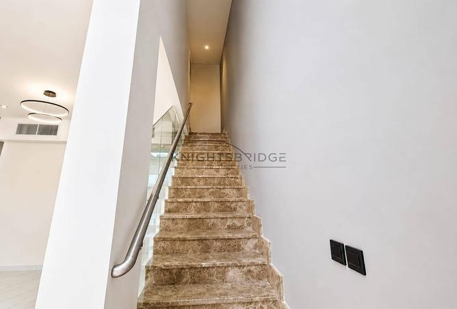 94007055 - Property Image 2