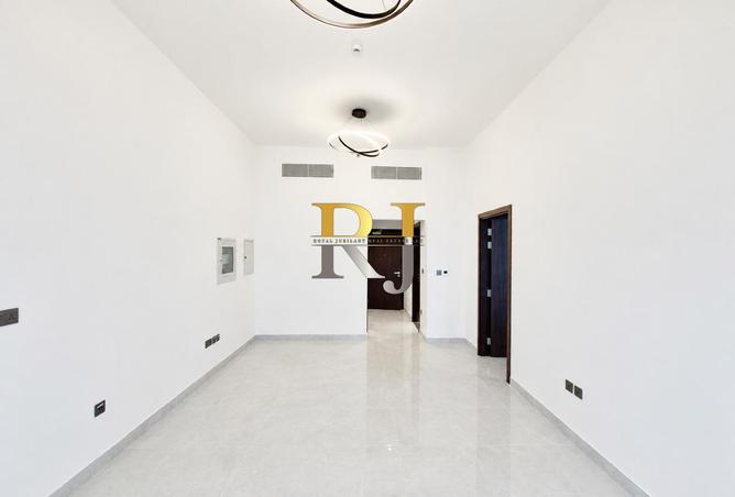103686554 - Property Image 2