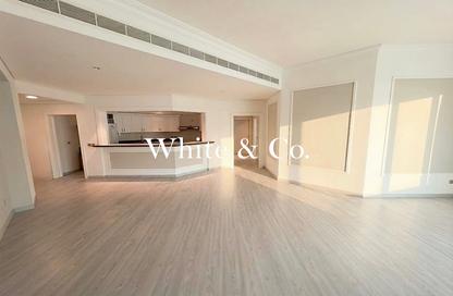 Apartment - 3 - 4 for rent in Al Basri - Shoreline Apartments - Palm Jumeirah - Dubai