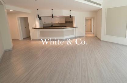Apartment - 3 - 4 for rent in Al Basri - Shoreline Apartments - Palm Jumeirah - Dubai