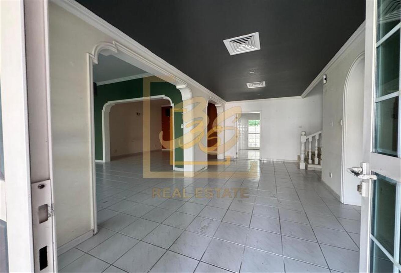 NO AGENT | NEGOTIABLE | ROAD FACING | COMMERCIAL VILLA photo 5