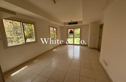Villa - 2 Bedrooms - 3 Bathrooms for rent in Springs 12 - The Springs - Dubai Villa - 2 Bedrooms - 3 Bathrooms for rent in Springs 12 - The Springs - Dubai