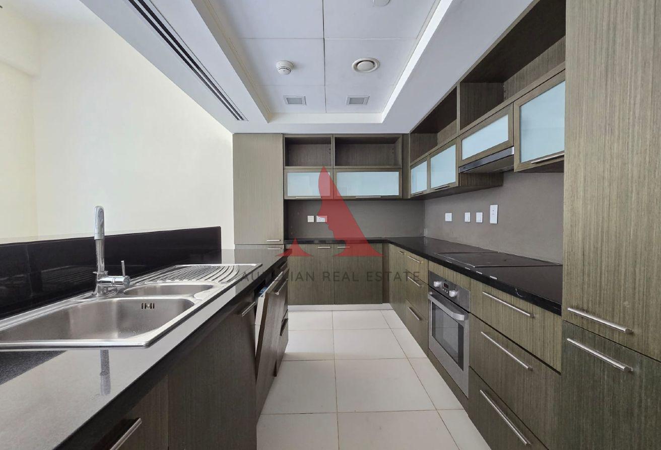 1BR Loft Downtown | Huge Balcony | Best Price photo 3