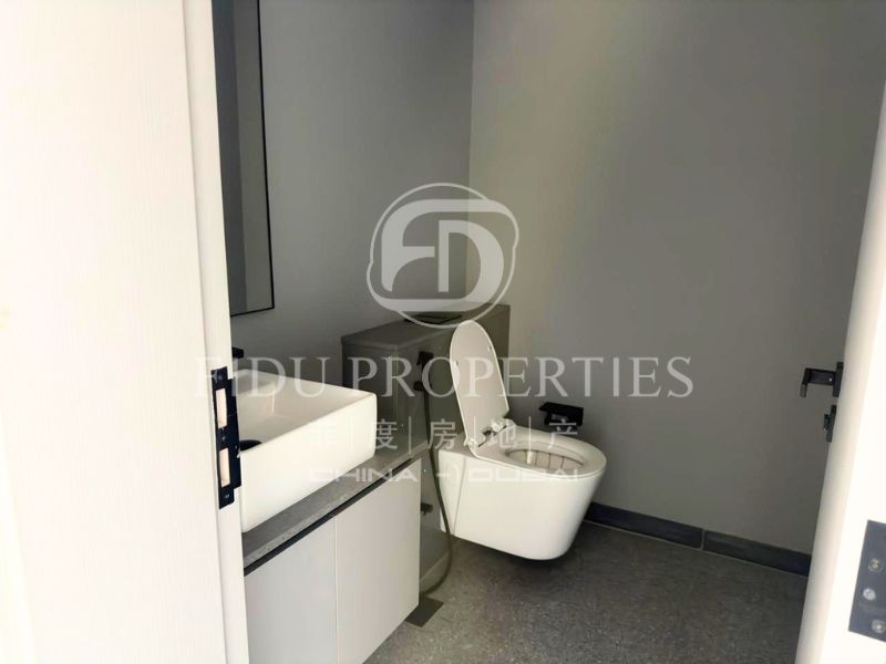 Vacant Now | Modern Studio | Motivated Seller