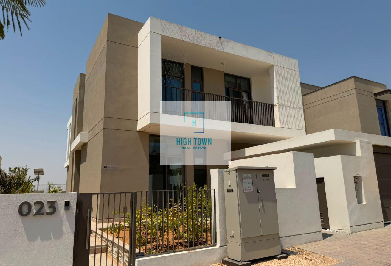 4BR VILLA I LUXURY DESIGN I PRIVATE GARDEN photo 3