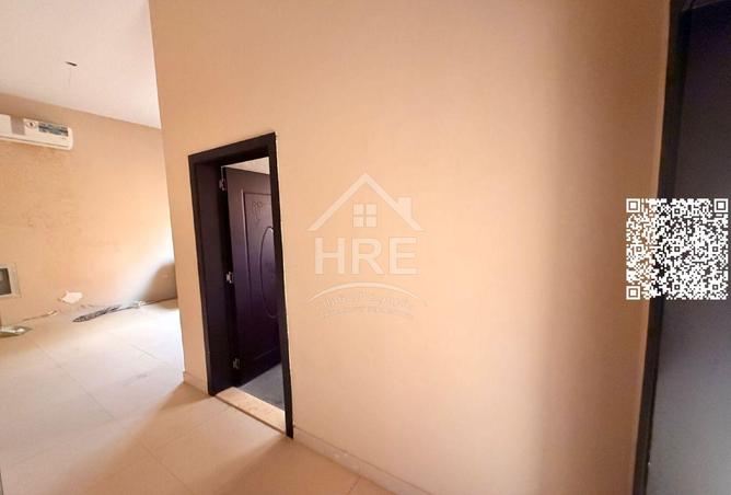 78200801 - Property Image 2