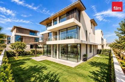 Villa - 4 - 6 for sale in Nad Al Sheba Gardens 3 - Nad Al Sheba Gardens - Nad Al Sheba 1 - Nad Al Sheba - Dubai