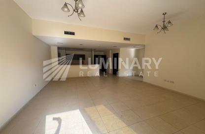 Apartment - 1 - 2 for rent in Mazaya 10B - Queue Point - Liwan - Dubai