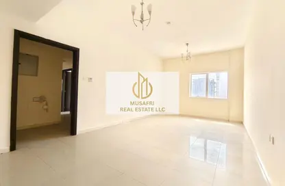 شقة - 2 غرف نوم - 2 حمامات للايجار في برج الحفيت - شارع التعاون - التعاون - الشارقة