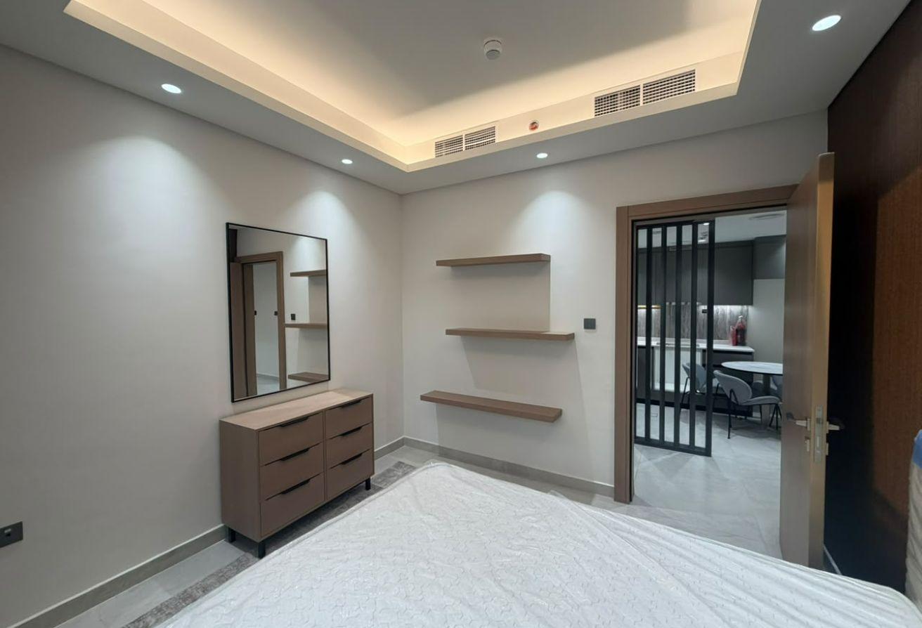 FLEXIBLE LANDLORD / BRAND NEW / STYLISH photo 8