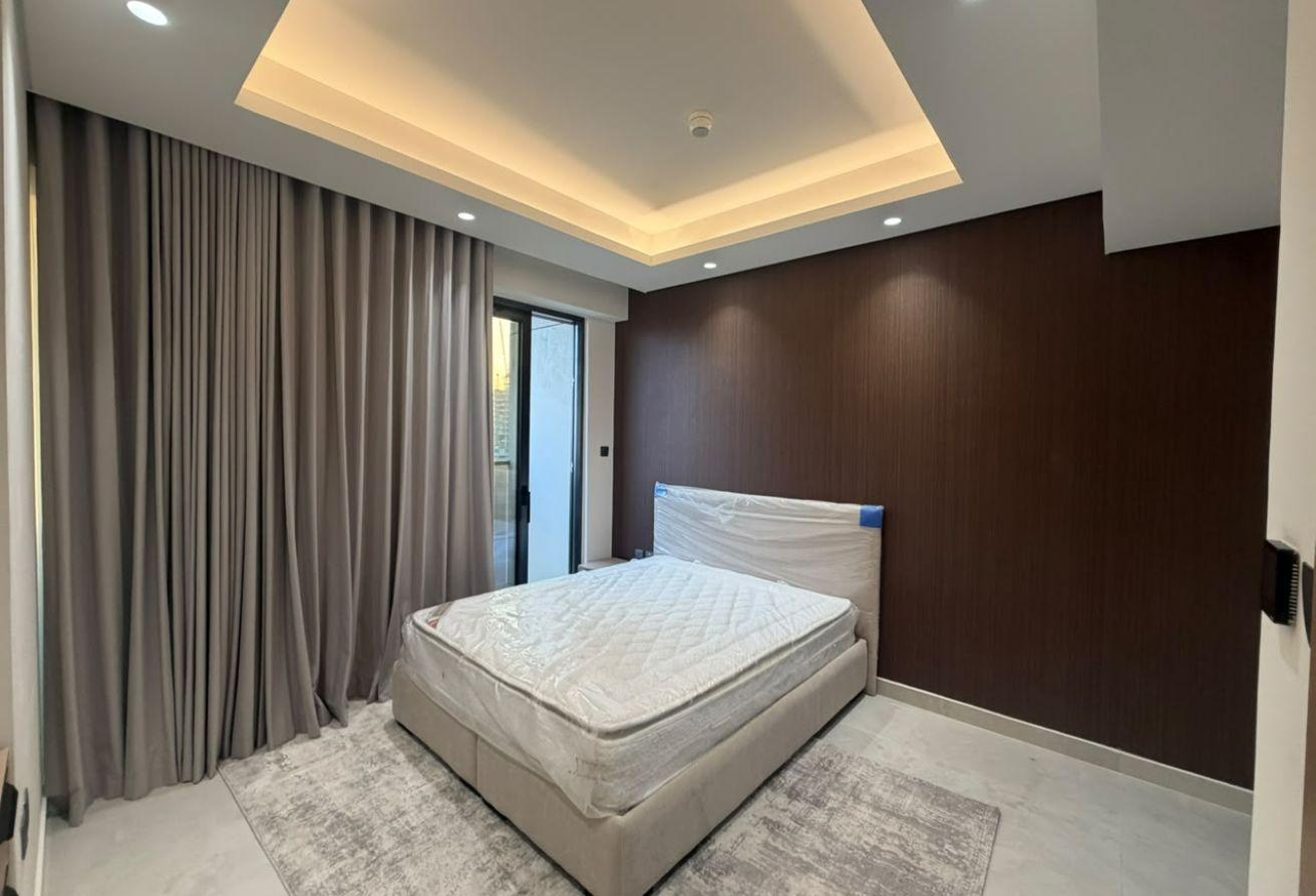 FLEXIBLE LANDLORD / BRAND NEW / STYLISH photo 5